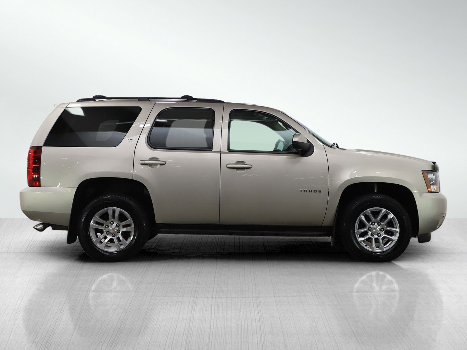 Used 2013 Chevrolet Tahoe LT w/ Luxury Package image 6