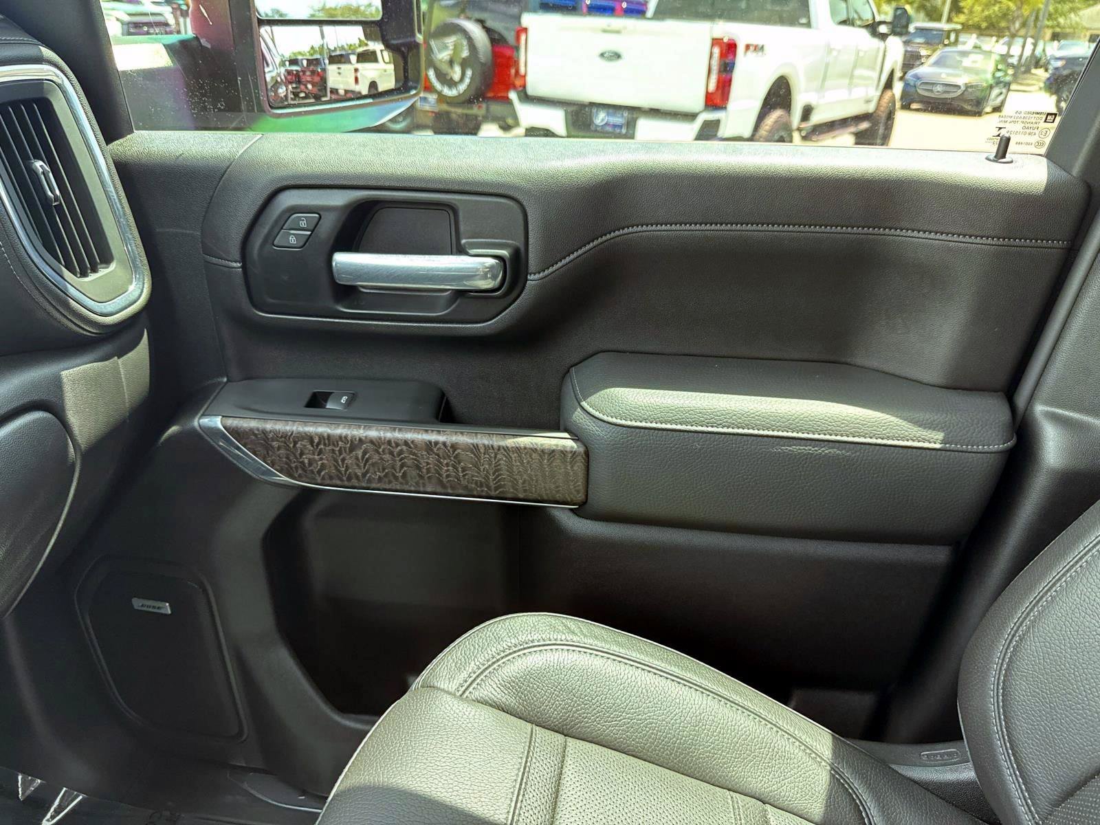 Used 2023 GMC Sierra 2500 Denali w/ Denali Ultimate Package AWD/4WD image 27
