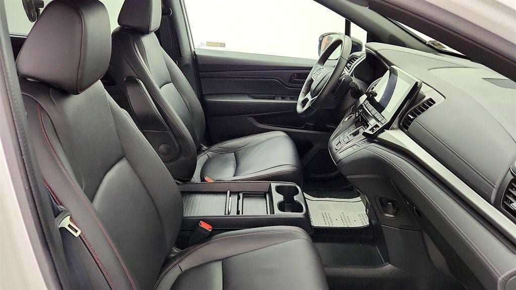 Used 2023 Honda Odyssey Sport image 25