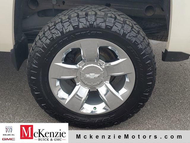 Used 2015 Chevrolet Silverado 1500 LTZ Z71 w/ LTZ Plus Package AWD/4WD image 30