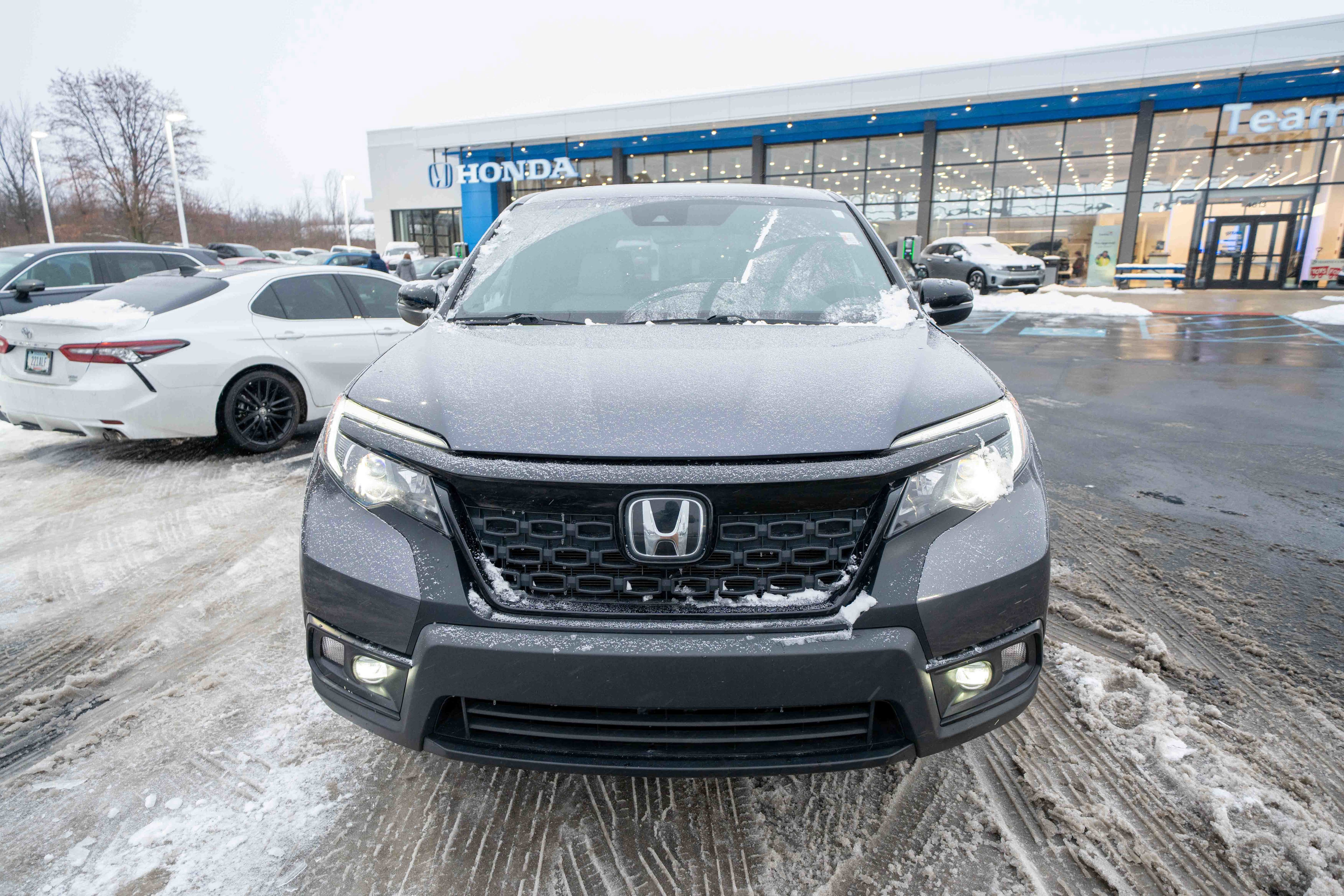 Used 2020 Honda Passport EX-L image 2