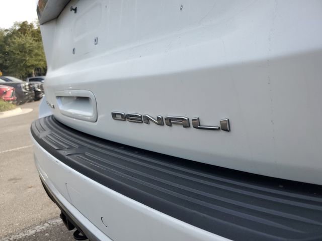 Used 2023 GMC Yukon XL Denali image 8
