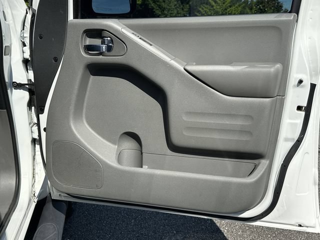 Used 2020 Nissan Frontier SV w/ Midnight Edition Floor Mats AWD/4WD image 16