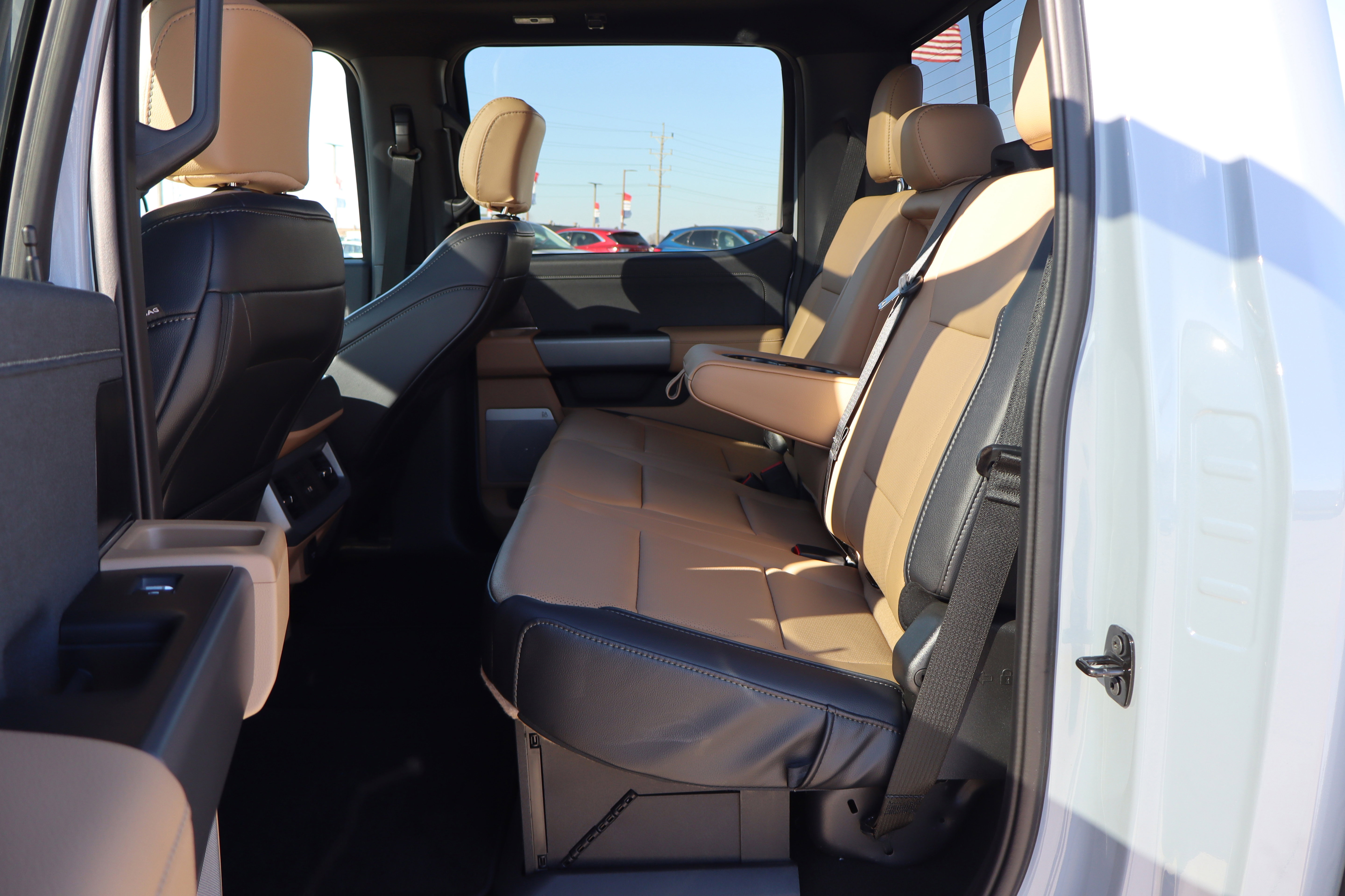 Used 2025 Ford F350 Lariat w/ Lariat Ultimate Package image 11