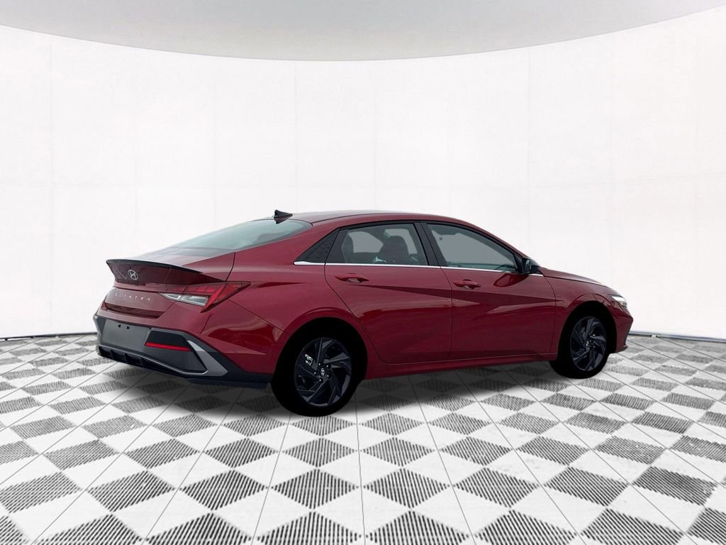 New 2026 Hyundai Elantra SEL Sport image 13
