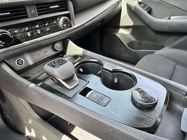 Used 2023 Nissan Rogue S image 16