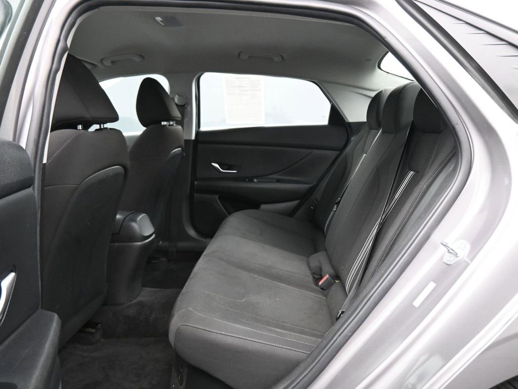 Used 2023 Hyundai Elantra Blue FWD image 15