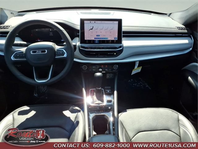 Used 2025 Jeep Compass Limited w/ Elite Group AWD/4WD image 14