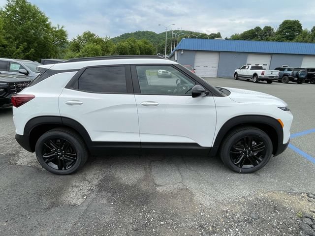 New 2026 Chevrolet TrailBlazer LT w/ Convenience Package AWD/4WD image 8