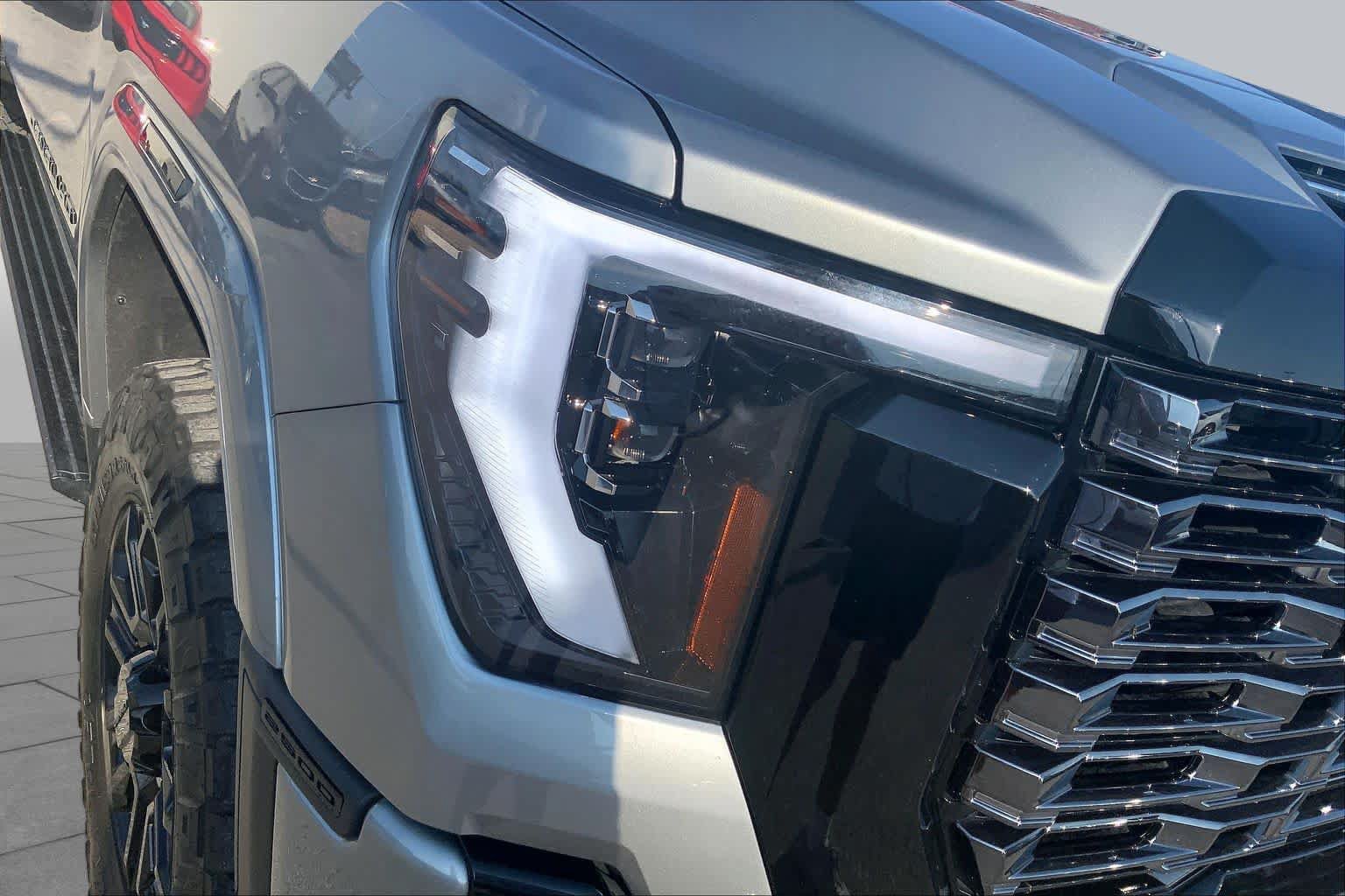 Used 2025 GMC Sierra 2500 Denali Ultimate AWD/4WD image 28