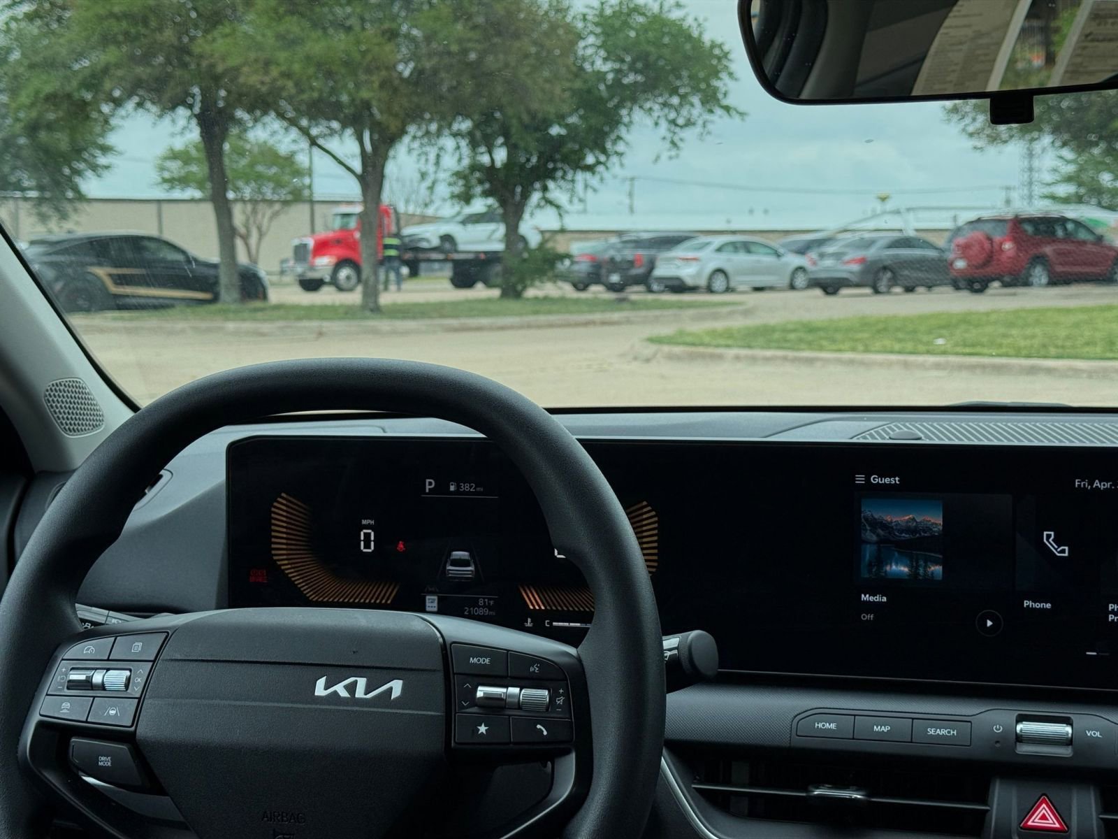 Used 2025 Kia K4 FWD image 35
