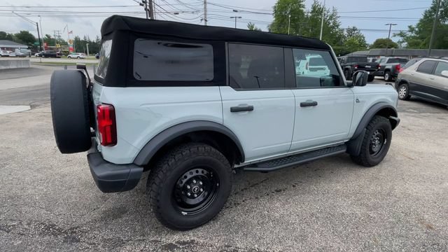 Used 2023 Ford Bronco Black Diamond AWD/4WD image 2