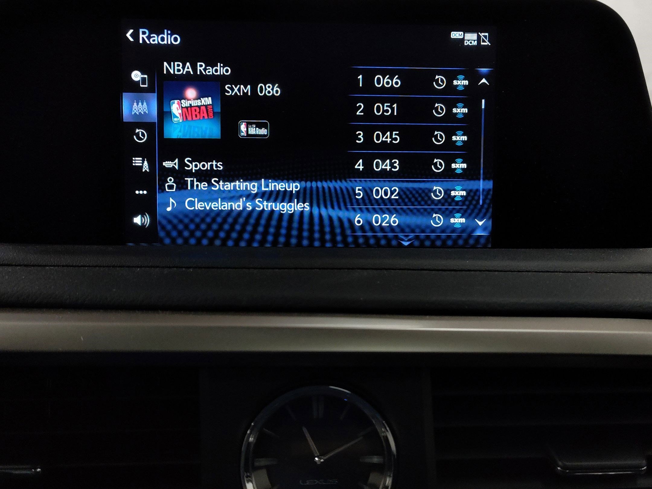 Used 2021 Lexus RX 450h AWD w/ Premium Package image 19