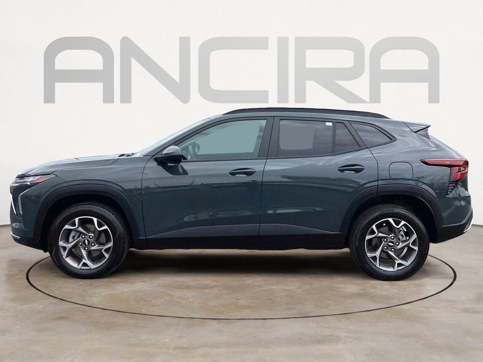 Used 2025 Chevrolet Trax LT FWD image 11