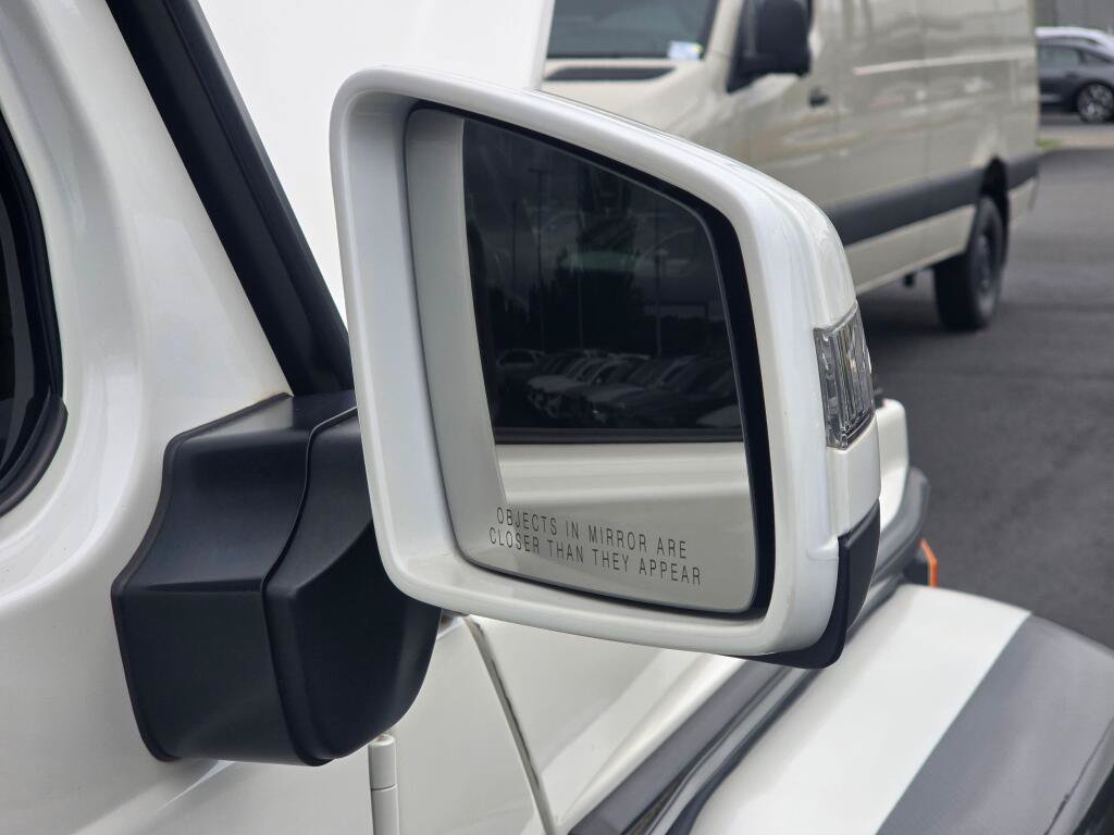Used 2018 Mercedes-Benz G 550 Squared image 34