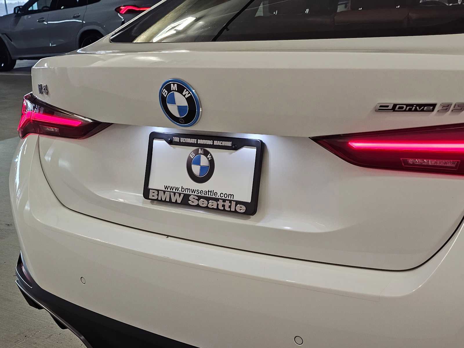 Used 2023 BMW i4 eDrive35 image 7