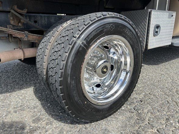 Used 2013 Ford F450 XL w/ Snow Plow Prep Pkg image 46