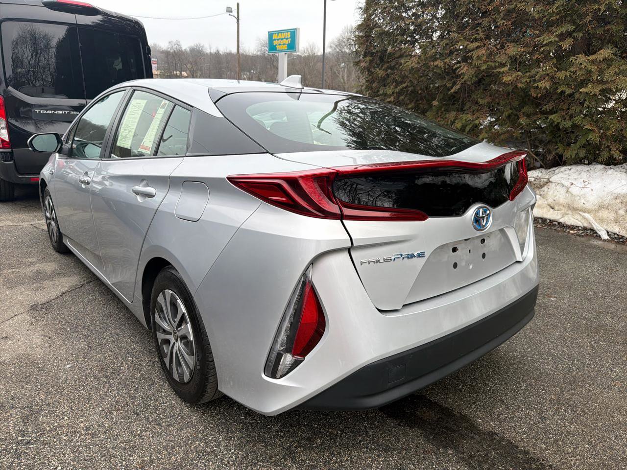 Used 2021 Toyota Prius Prime LE w/ Carpet Mat Package (TMS) FWD image 11