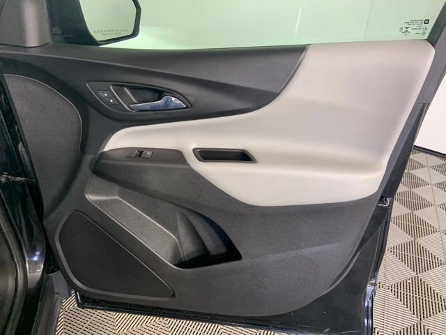 Used 2022 Chevrolet Equinox LS w/ LS Convenience Package FWD image 14