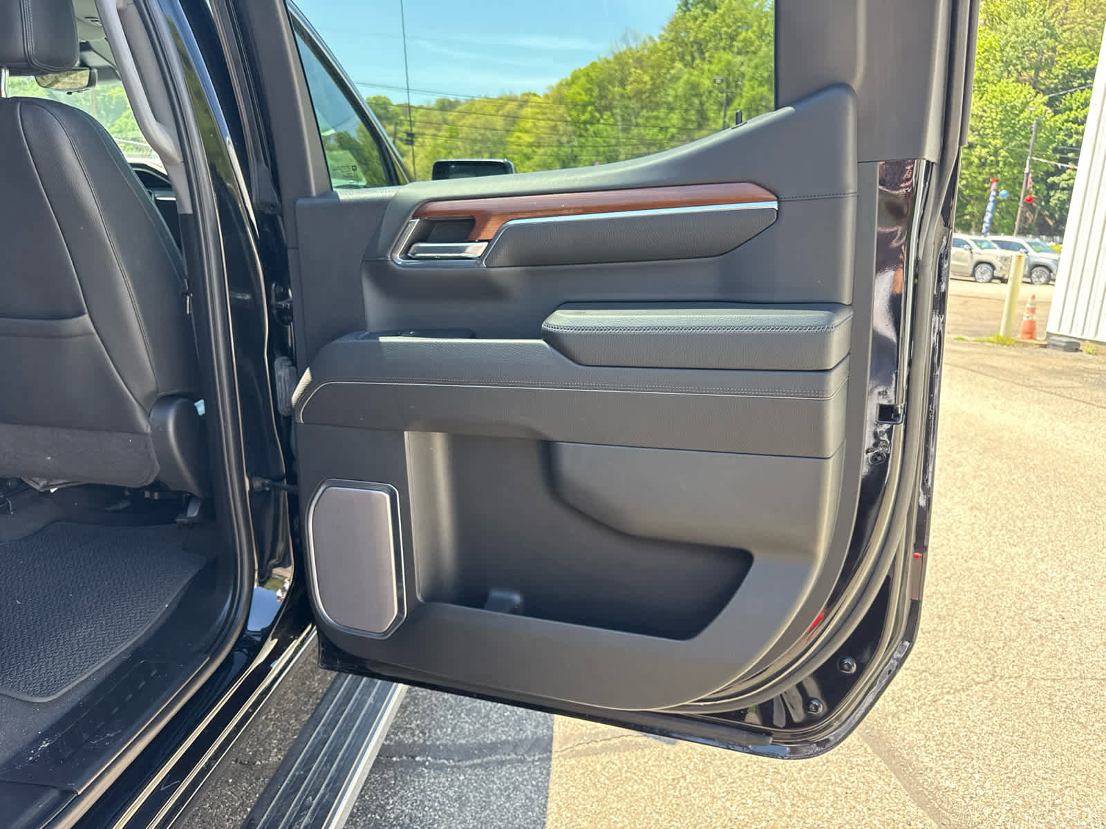 Used 2023 GMC Sierra 1500 Denali w/ Denali Reserve Package AWD/4WD image 23
