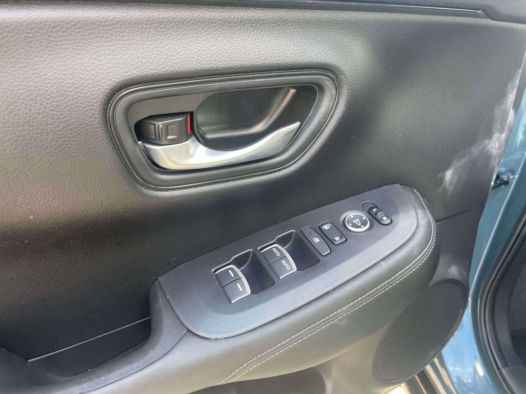 Certified 2024 Honda HR-V EX-L image 18
