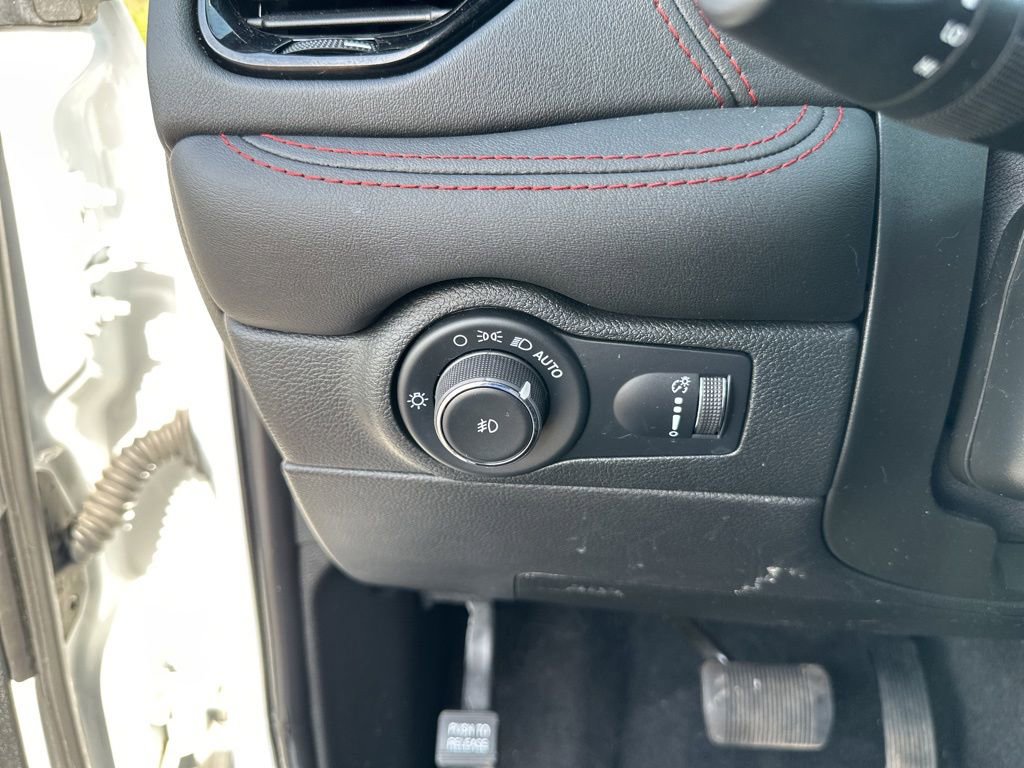 Used 2023 Dodge Durango GT AWD/4WD image 14