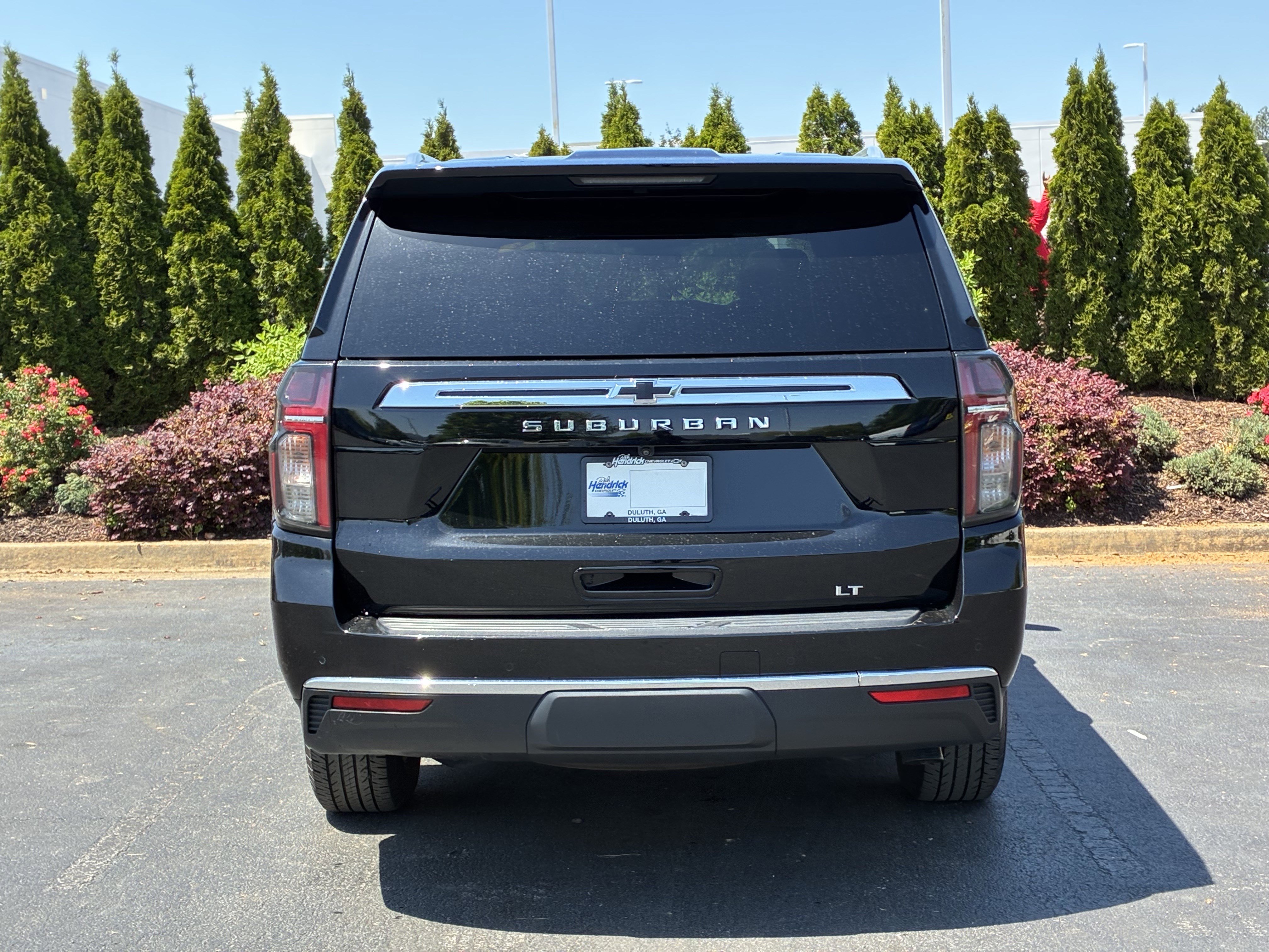 Used 2023 Chevrolet Suburban LT RWD image 8