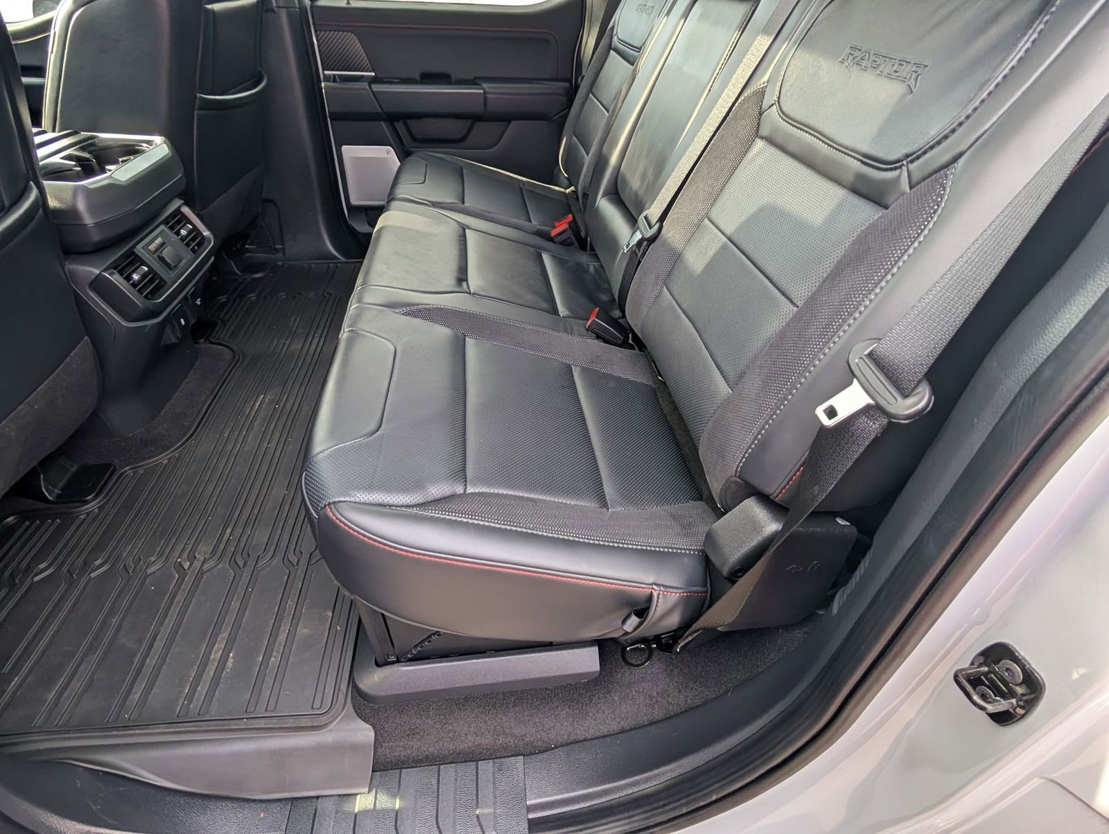 Used 2025 Ford F150 Raptor image 12