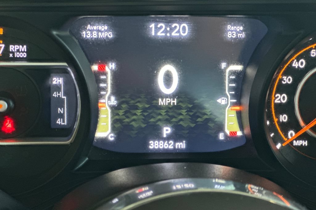 Used 2024 Jeep Wrangler Unlimited Sahara AWD/4WD image 27