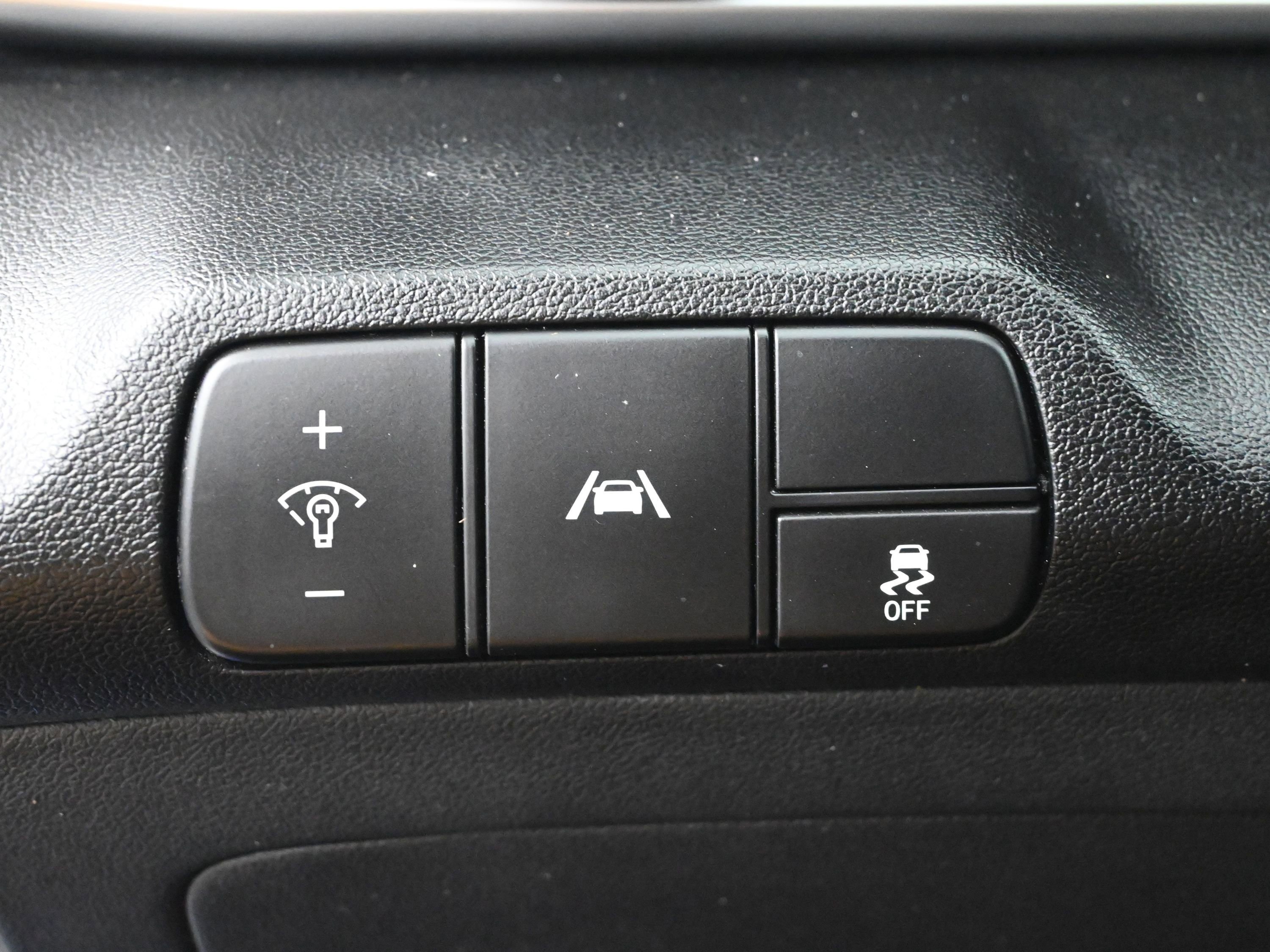 Certified 2022 Hyundai Elantra SEL w/ Convenience Package image 12