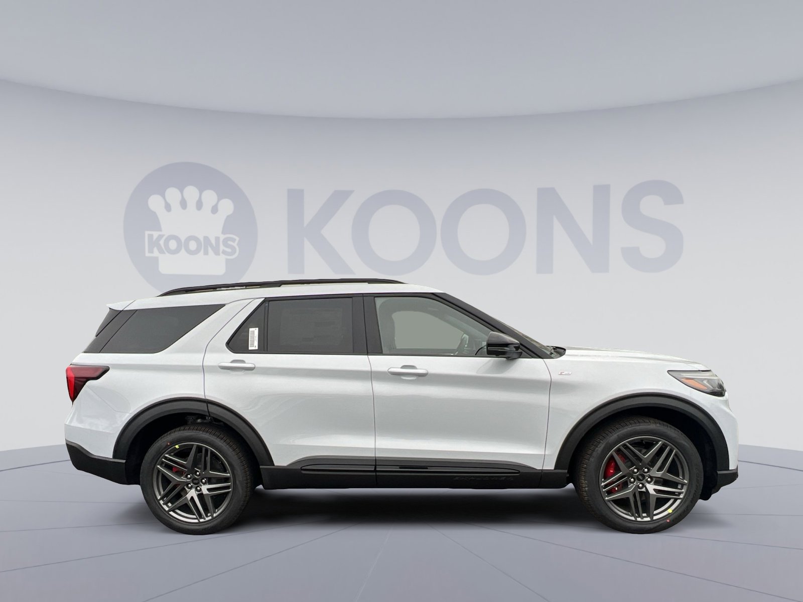 New 2026 Ford Explorer ST-Line w/ ST-Line Street Pack image 8