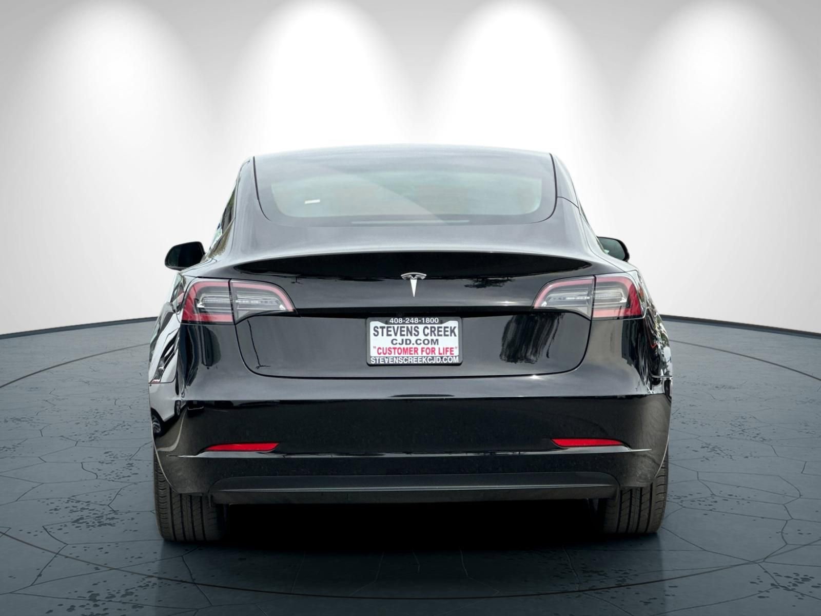 Used 2023 Tesla Model 3 Standard Range image 5
