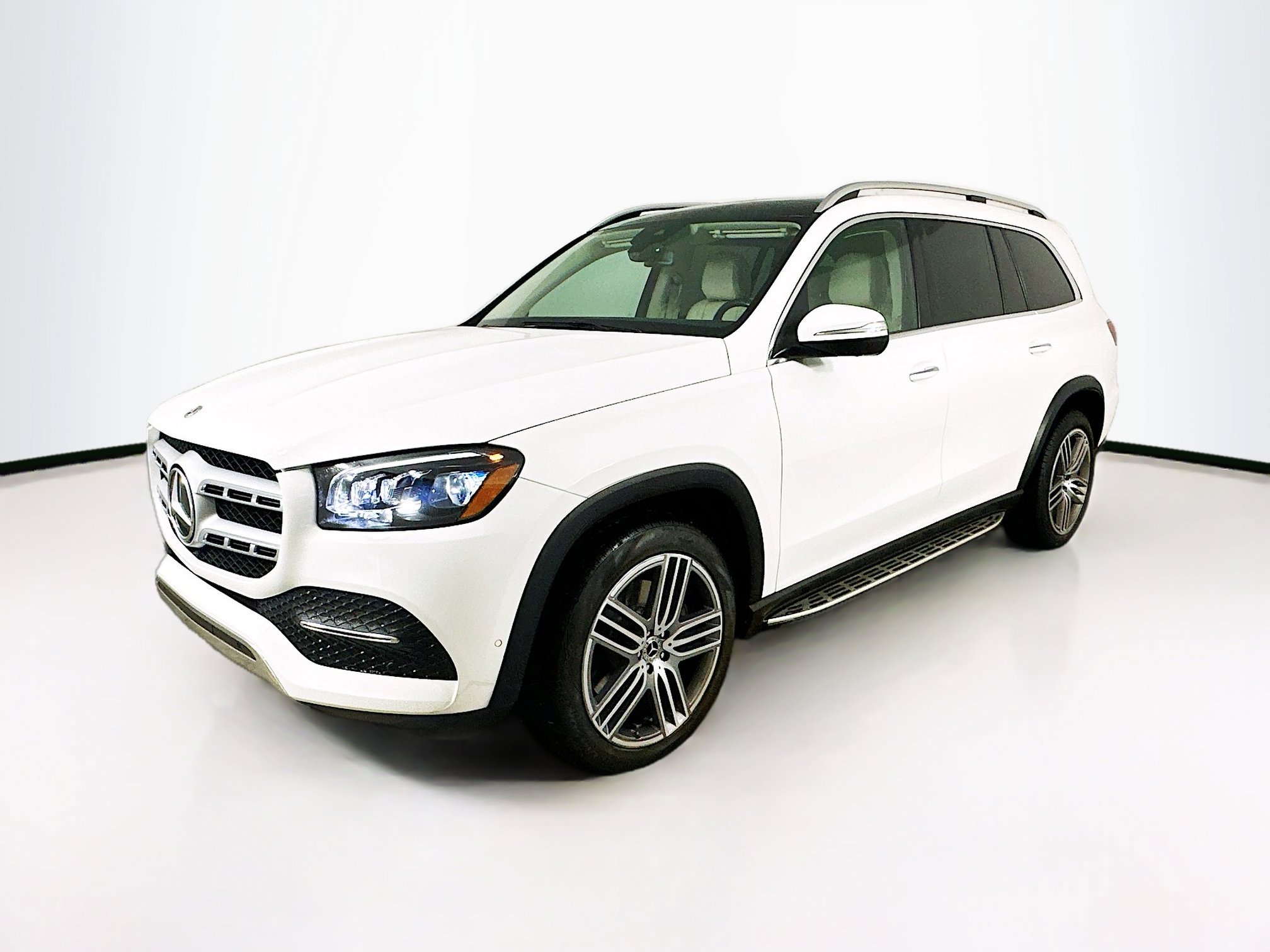 Used 2021 Mercedes-Benz GLS 450 4MATIC image 3