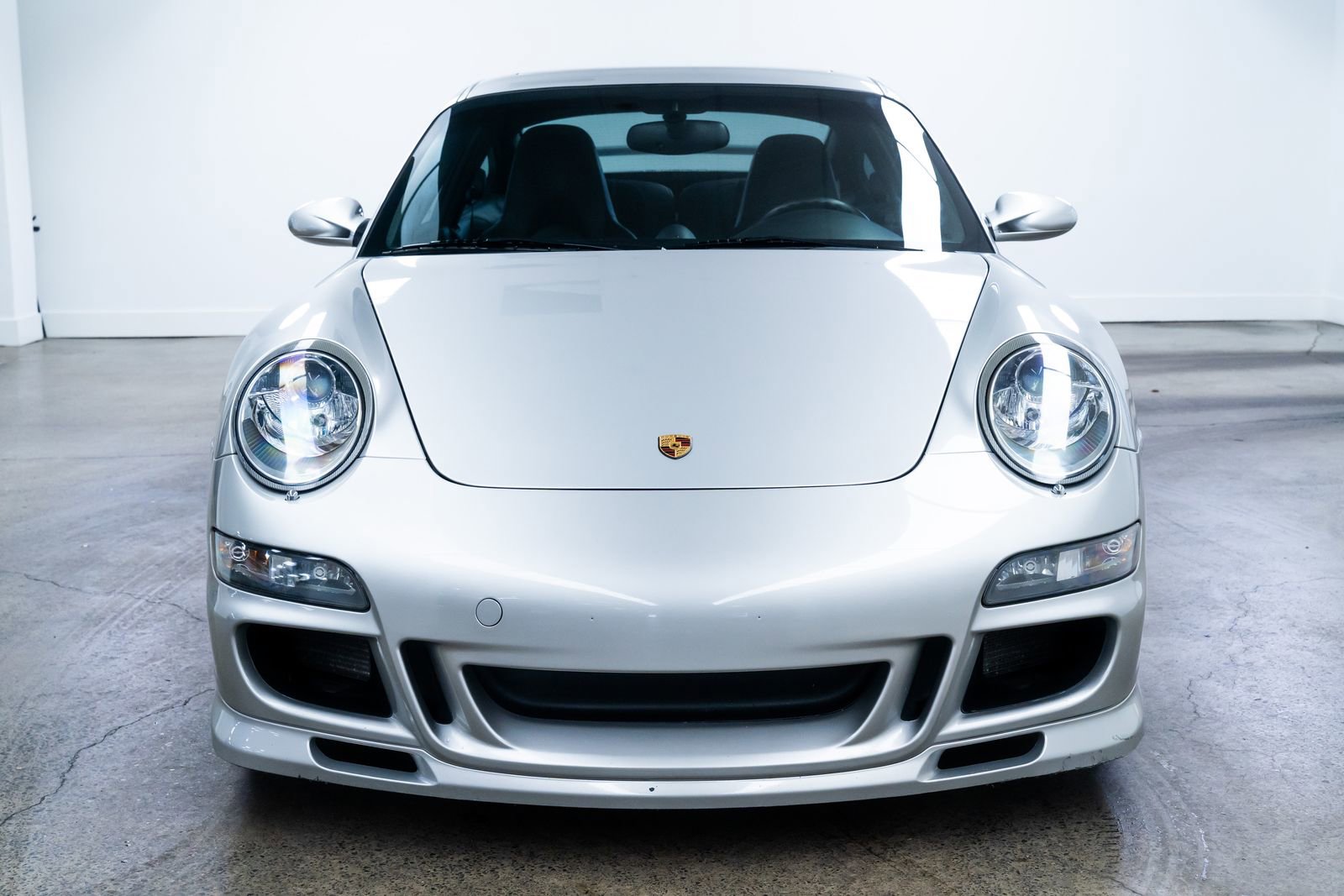 Used 2006 Porsche 911 Carrera S image 2