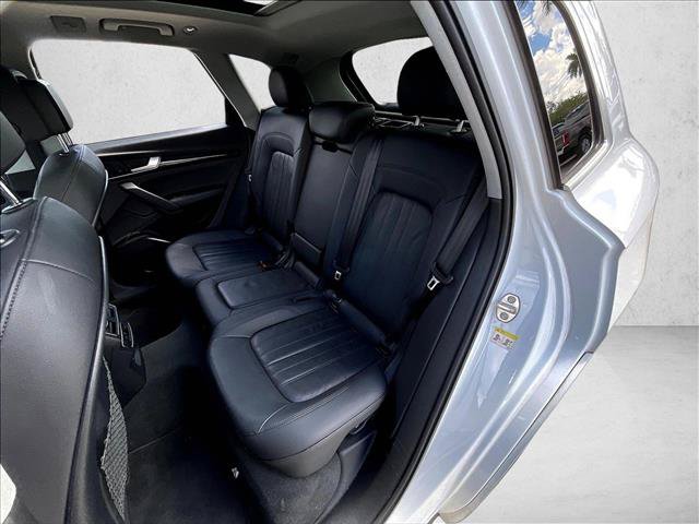 Used 2019 Audi Q5 2.0T Premium w/ Convenience Package AWD/4WD image 23