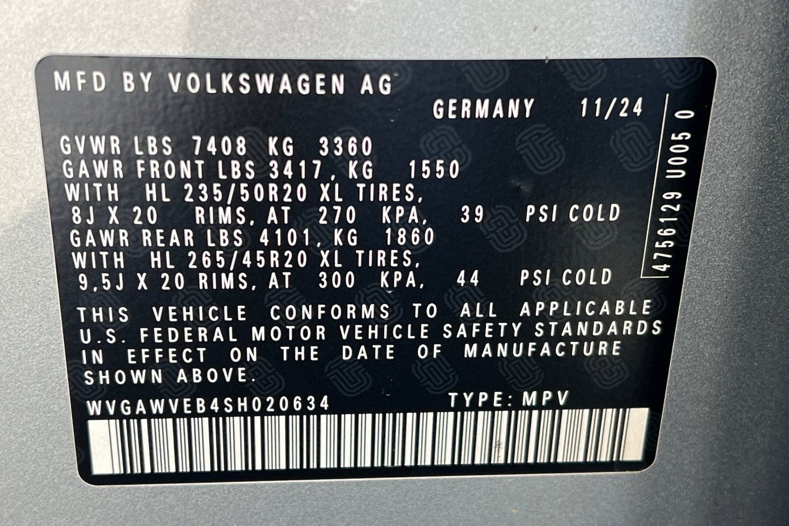 New 2025 Volkswagen ID. Buzz Pro S RWD image 28