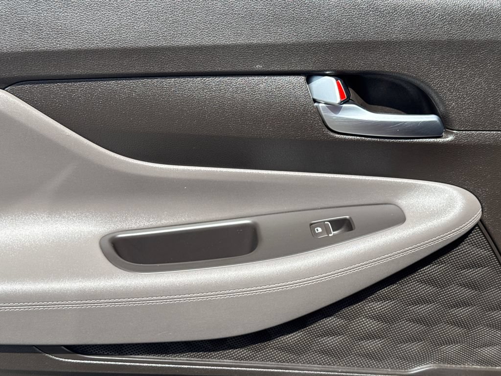 Used 2019 Hyundai Santa Fe SEL FWD image 23