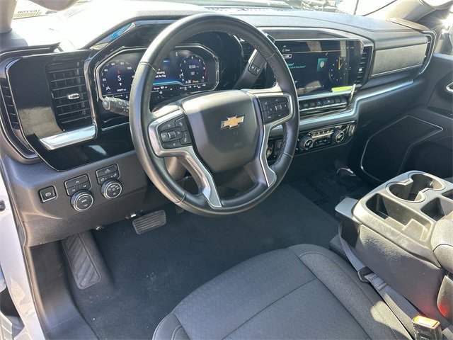 Used 2025 Chevrolet Silverado 3500 LT w/ Convenience Package image 9