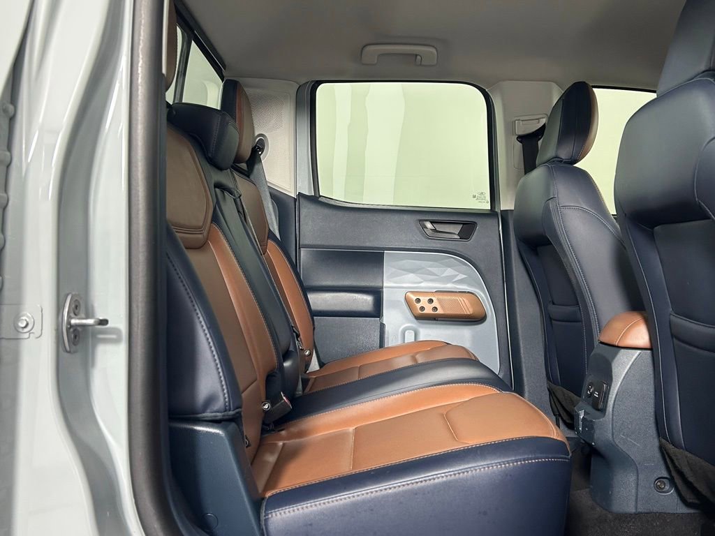 Used 2022 Ford Maverick Lariat image 12