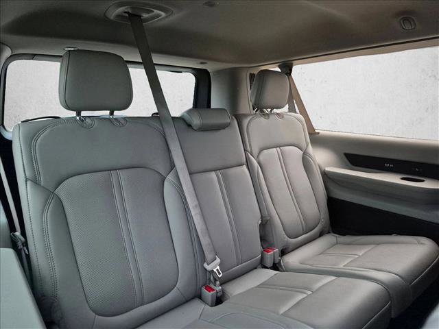 Used 2024 Jeep Wagoneer L Series II RWD image 19
