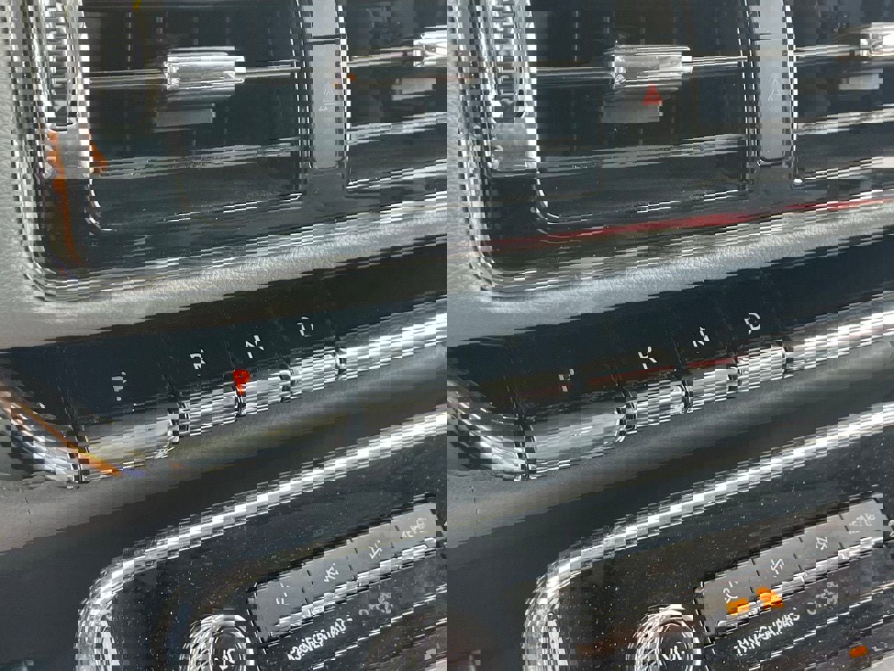 Used 2018 Lincoln Navigator L Reserve w/ Technology Package AWD/4WD image 8