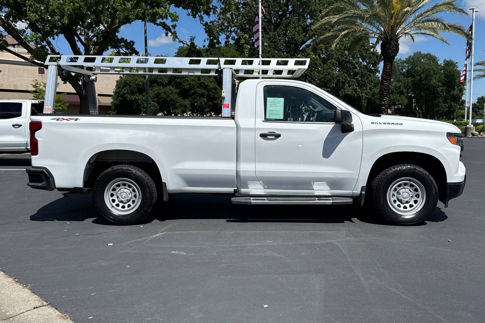 Used 2022 Chevrolet Silverado 1500 W/T w/ WT Value Package AWD/4WD image 2