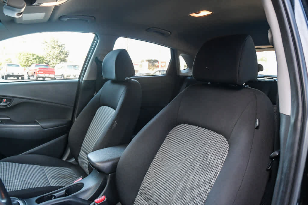 Used 2018 Hyundai Kona SEL FWD image 18