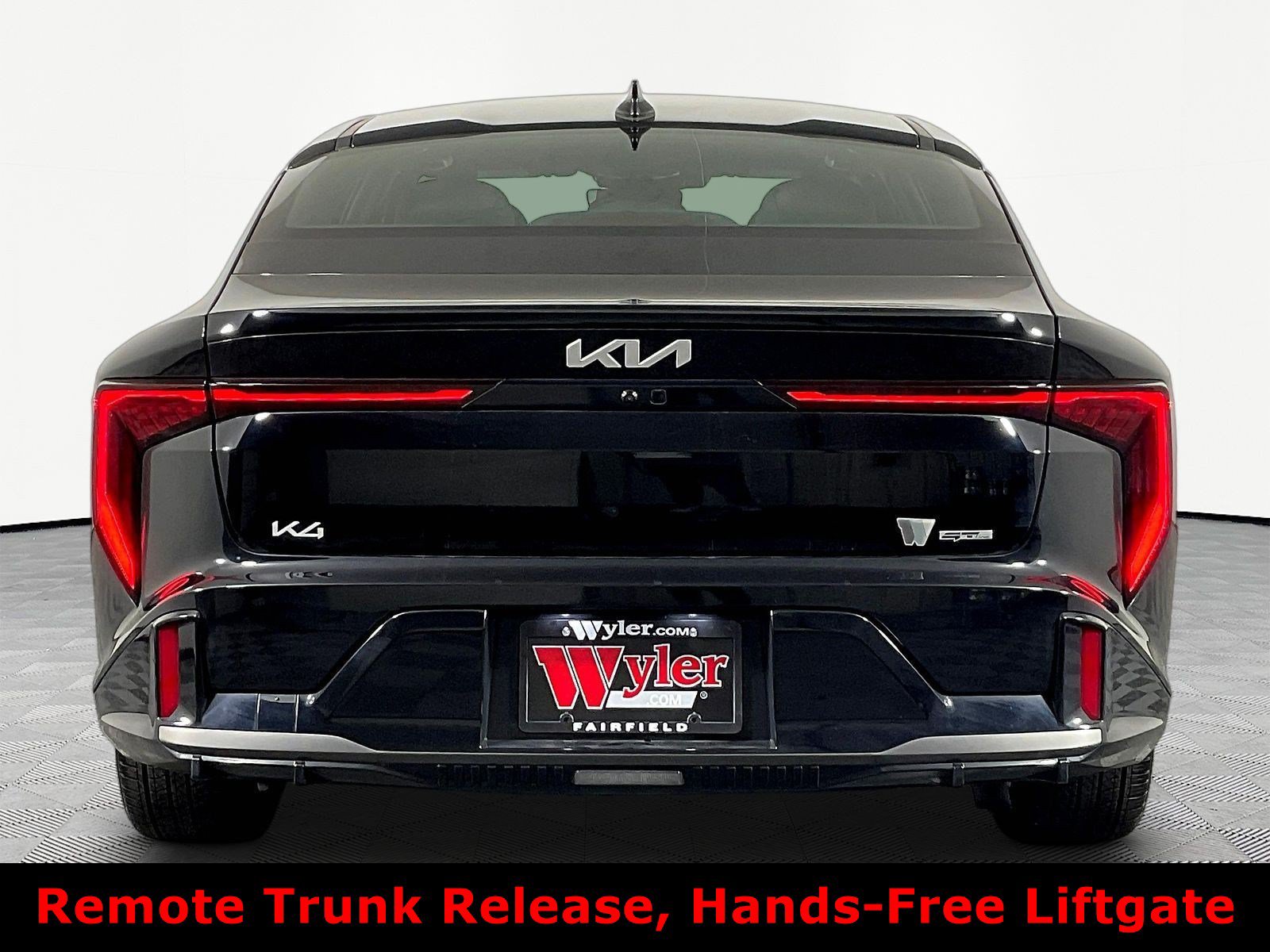 Used 2025 Kia K4 GT-Line w/ GT-Line Premium Package FWD image 5