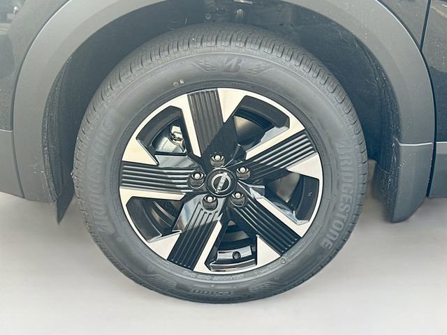 New 2026 Nissan Kicks SV w/ Cold Weather Package image 5