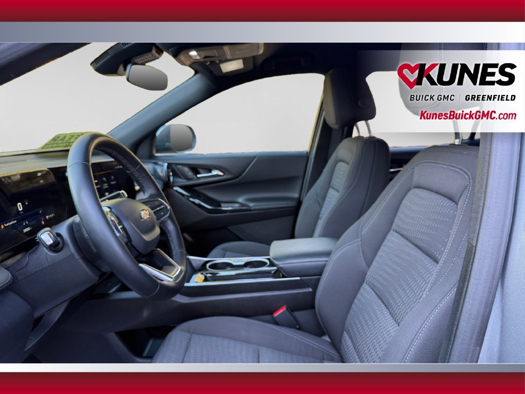 Used 2025 Chevrolet Equinox LT FWD image 19