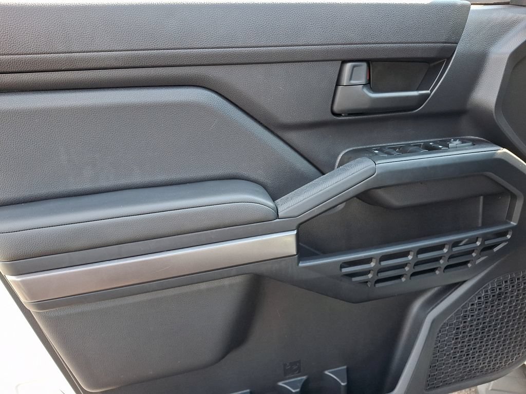 Certified 2025 Toyota 4Runner SR5 AWD/4WD image 12