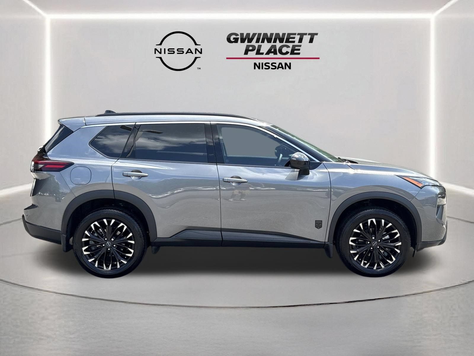 Used 2026 Nissan Rogue Dark Armor FWD image 25