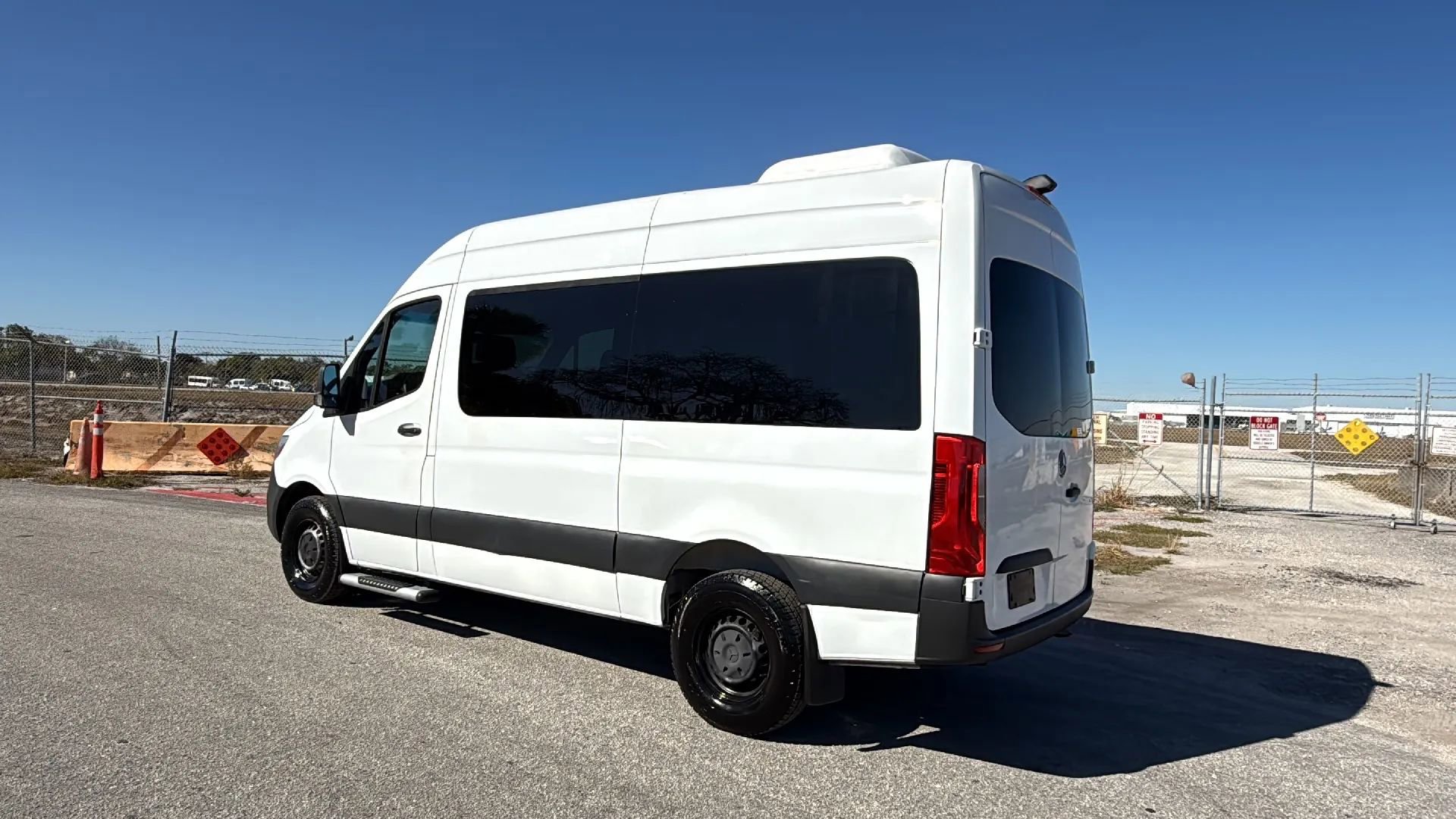 Used 2021 Mercedes-Benz Sprinter 2500 image 3