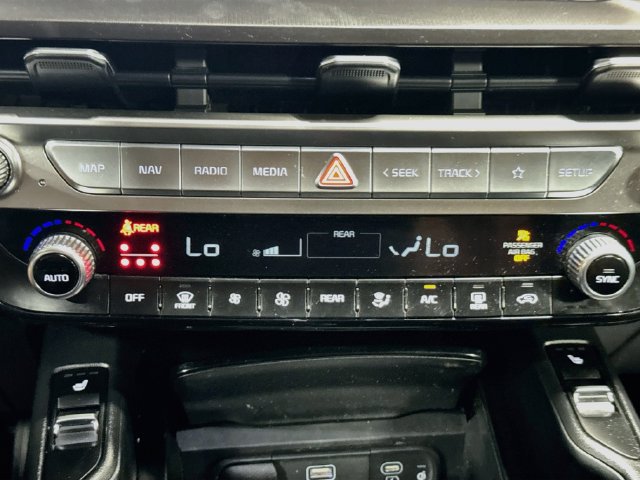 Certified 2023 Kia Telluride S w/ S Sunroof Package AWD/4WD image 16